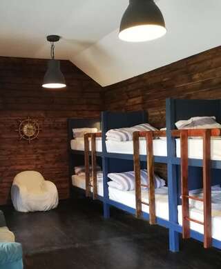 Хостелы The Valley House Hostel & Bar Doogort Кровать в общем номере для мужчин и женщин с 10 кроватями-1